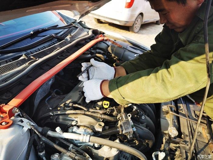 15周年阿特兹55000公里更换火花塞清洗节气门作业