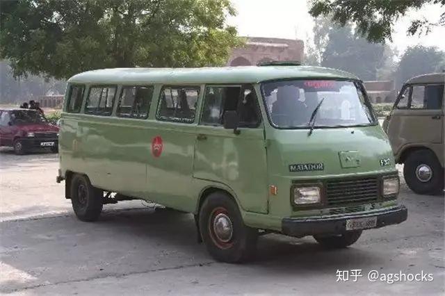 印度阿三造硬派越野车配奔驰g发动机仅8万元forcegurkha44方盒子车型