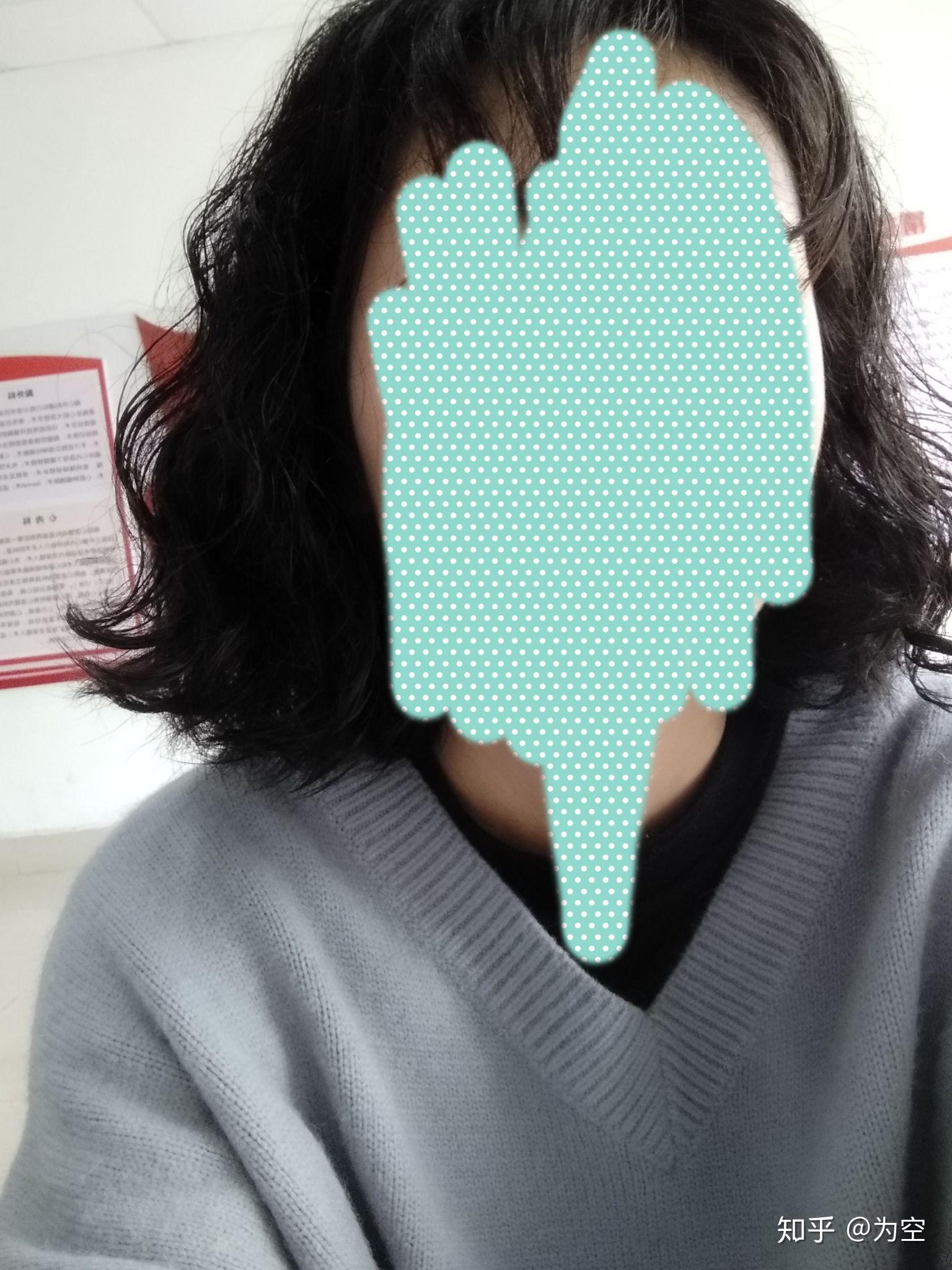 发量多,发质硬,自然卷头发又很毛躁的妹子适合什么发型?