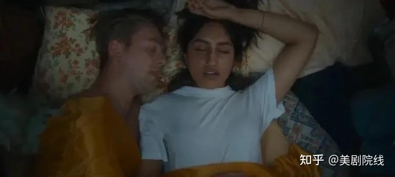 之后的日子里,艾玛会给德克西写信,不擅长表达的德克西则在他经过的每