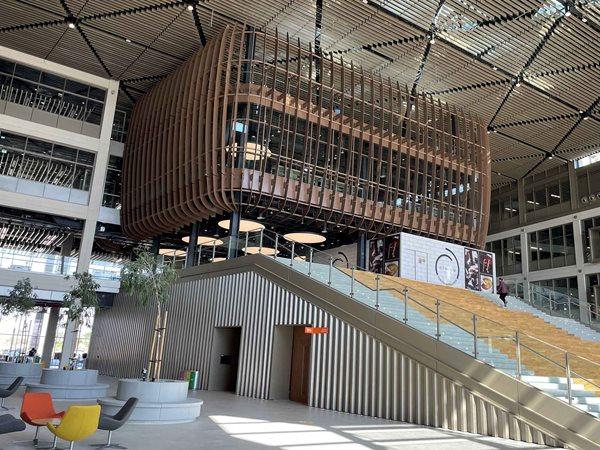 让我们一起来了解迪拜的几所大学吧