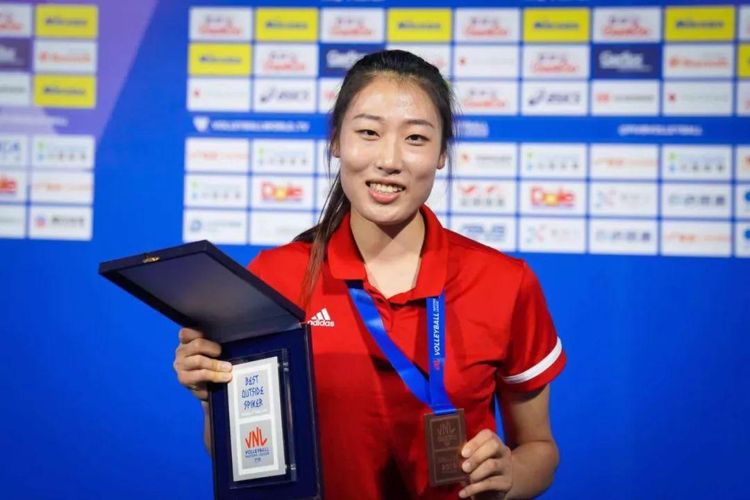 加油刘晏含,终有一天你将成为国际排球赛场上一颗耀眼的明星