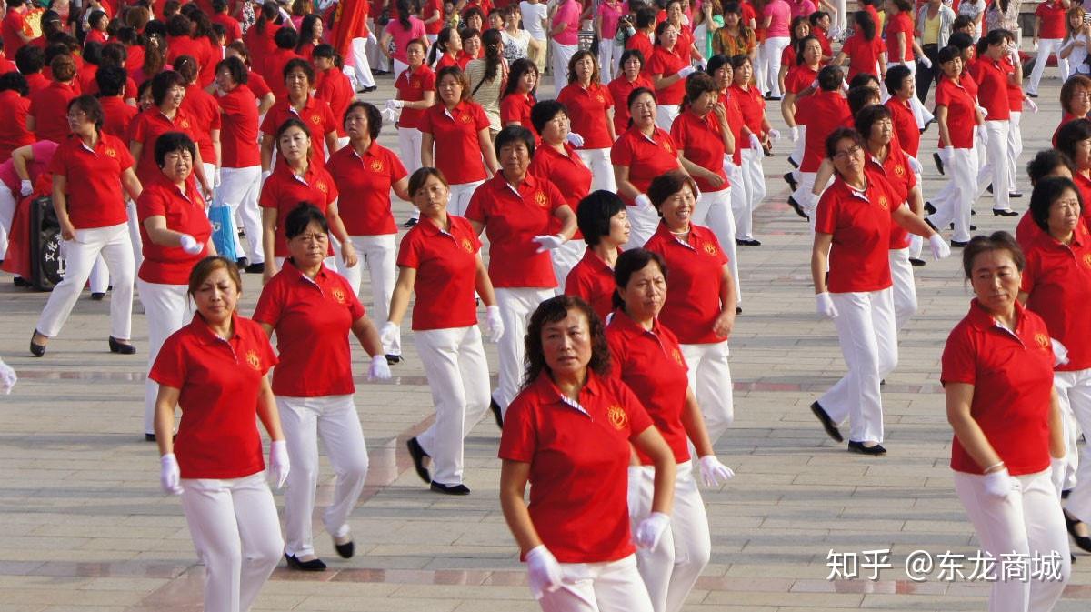 广场舞是老人的又一方天地