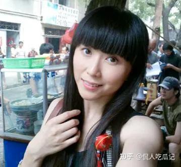 马元:因《血色浪漫》成名,不懂浪漫的他与演员妻子恩爱15年,成了惹人羡的模范夫妻 - 知乎