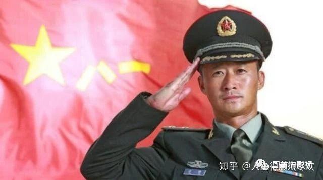 吴京三个人里面只有一个人当过兵 v2-9b1978ee29f202968465969859714e7e_r.jpg