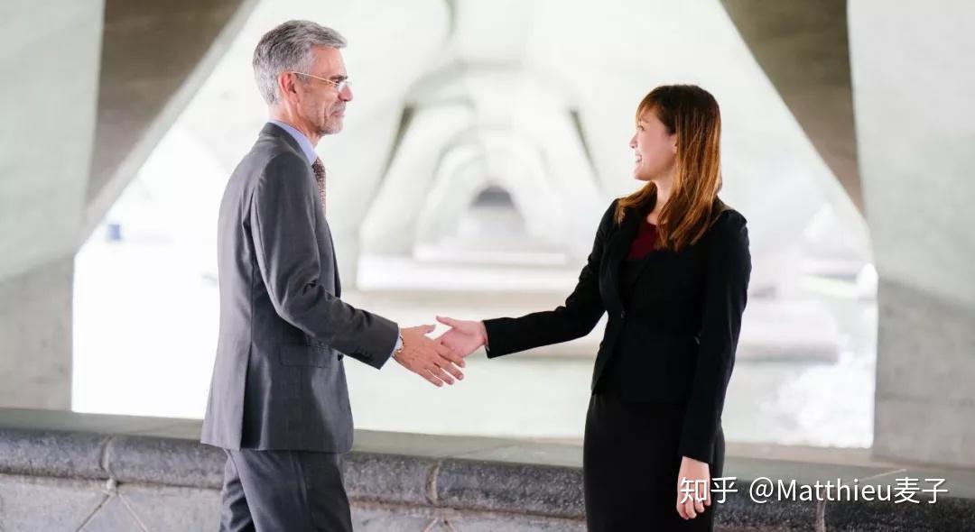 个人信息,但也能提升你在对方眼中的形象,因为在任何社交或商务场合