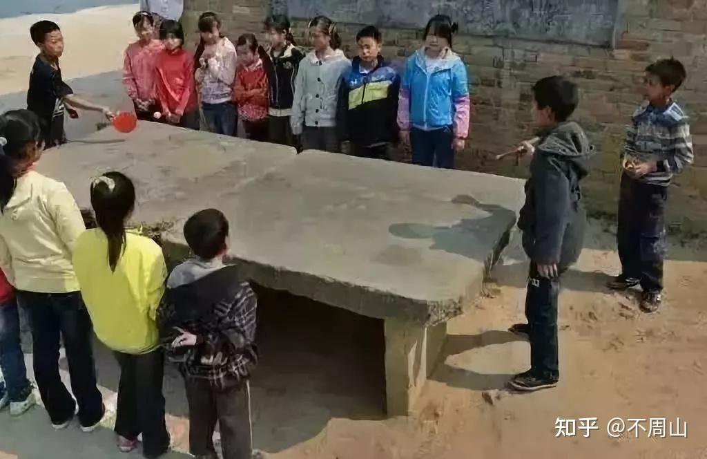 7080后小时候上学的场景