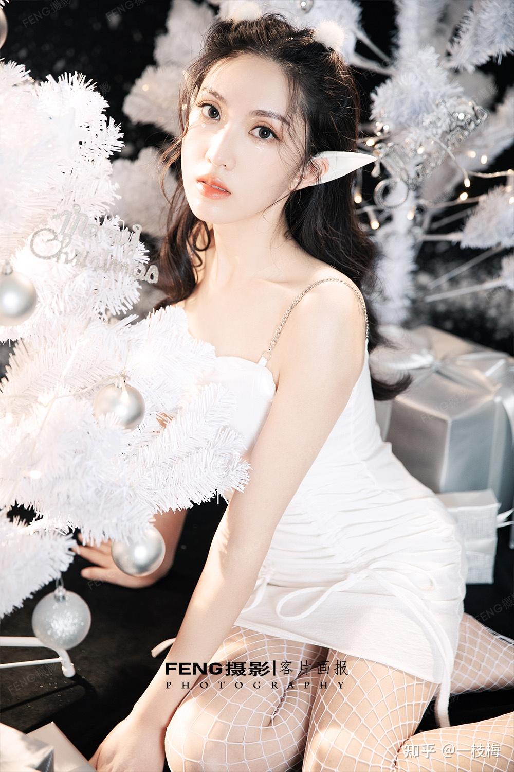 温柔甜心白色纯欲风圣诞写真北京写真