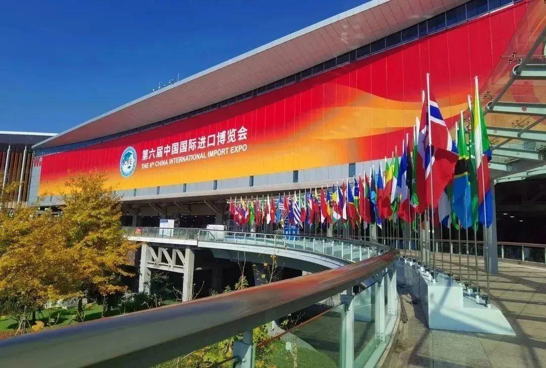 进博收官步履不停第六届中国国际进口博览会圆满落幕为推动世界经济