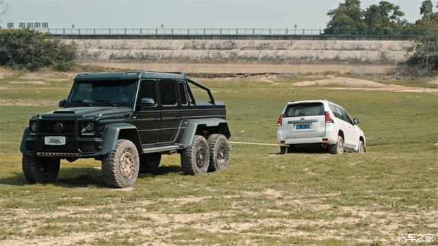 開著奔馳大g6x6實地越野是什麼體驗