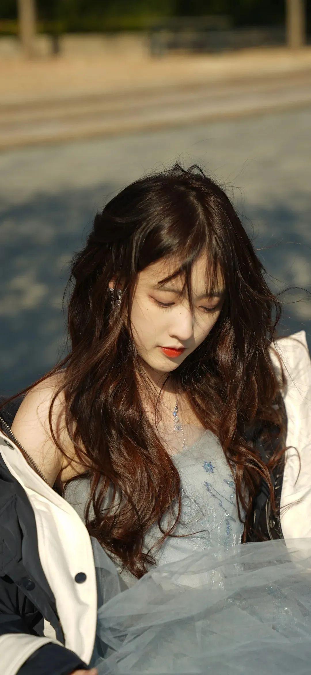 蛇姐佘颖欣壁纸