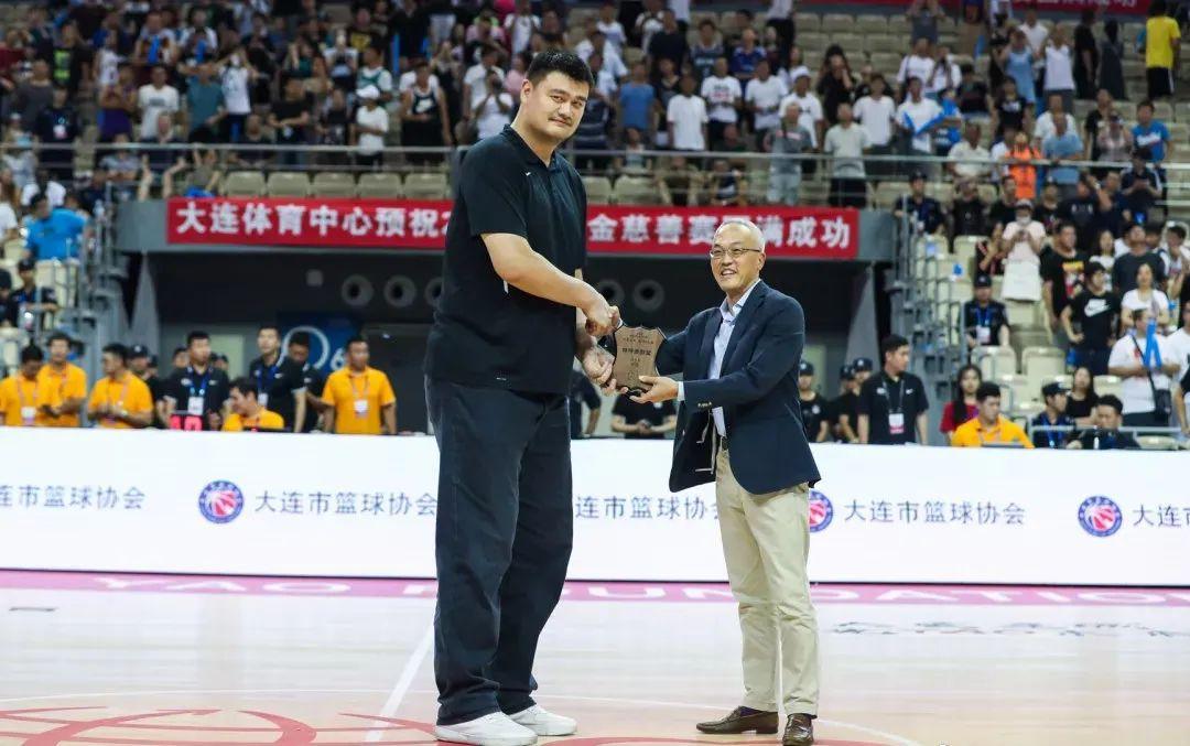 前任ceo是舒德偉,在任長達七年,nba平穩度過了後姚明時代.