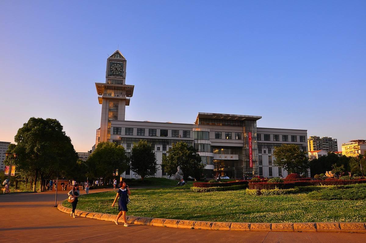 经济学和金融学在就业方面有什么区别?