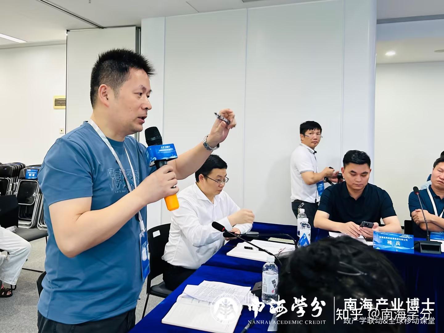 出席本次活动的主要领导和嘉宾有:工信部人才交流中心处长林恩雪;深圳