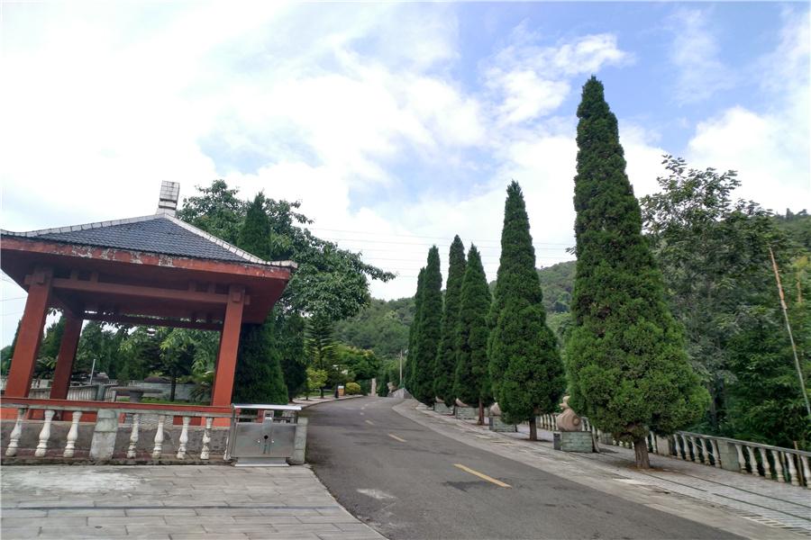 金鳌山陵园图片