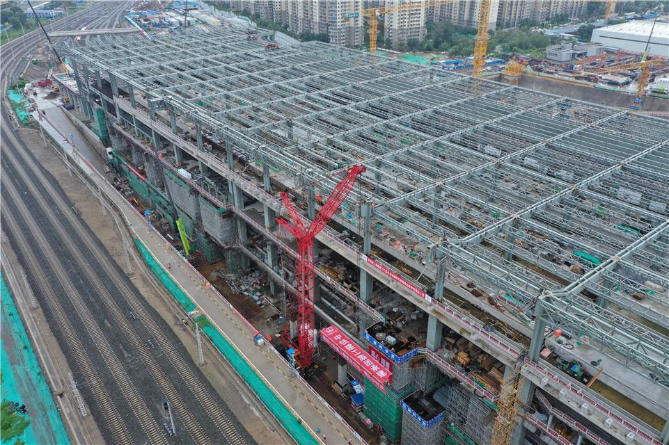 北京最大火车站丰台站一期北区主体结构封顶