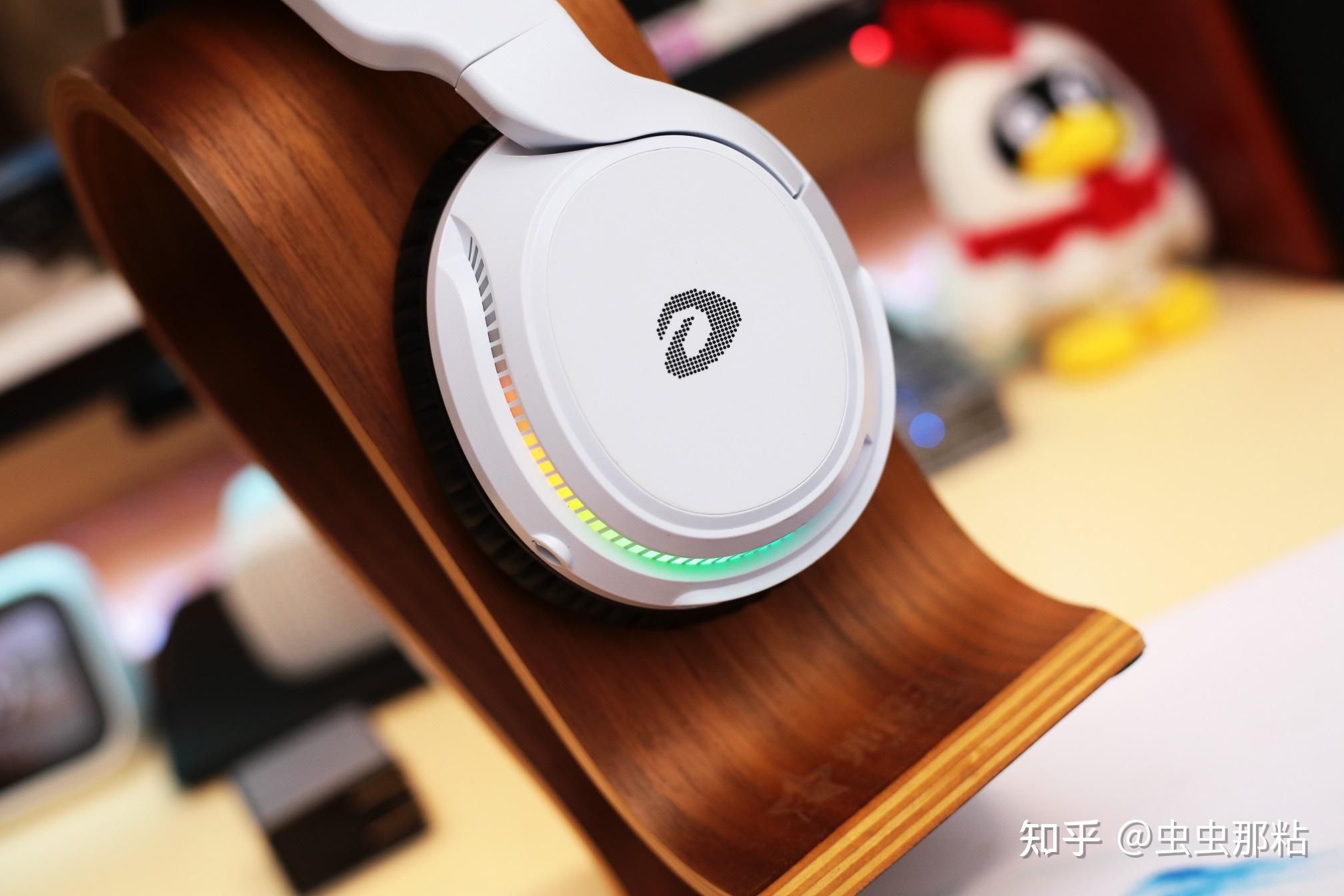 更强的无线更闪耀的灯光达尔优a710无线游戏耳机