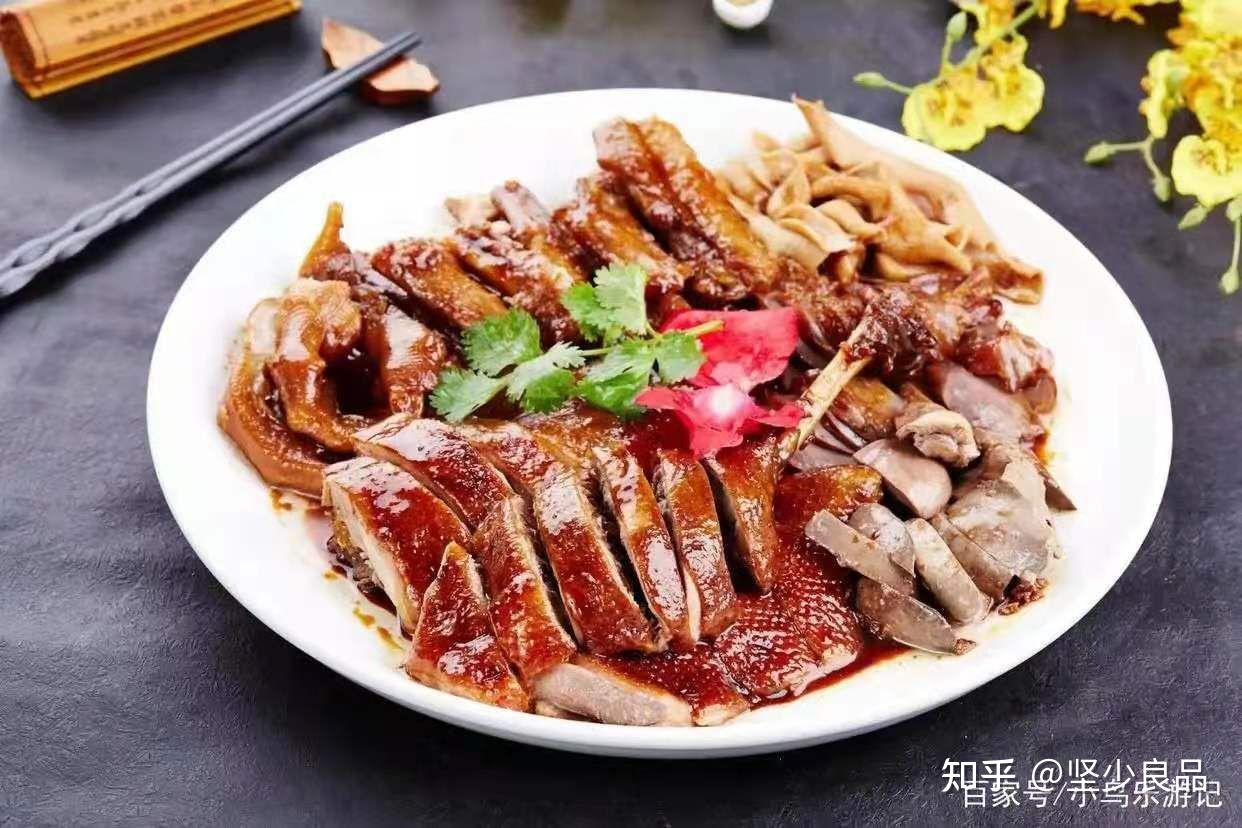 香雞4 冼沙魚丸5 鹹魚煲豆角6 荔枝柴燒雞7 虎門蜜汁烤鰻魚8 白沙油鴨