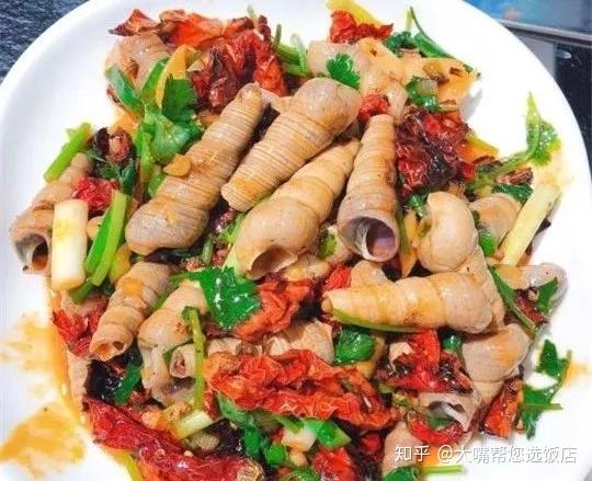 就过来尝尝,喜欢他家的烤的六分熟牛肋条,腌花盖,腌香螺,腌泥溜子,烤