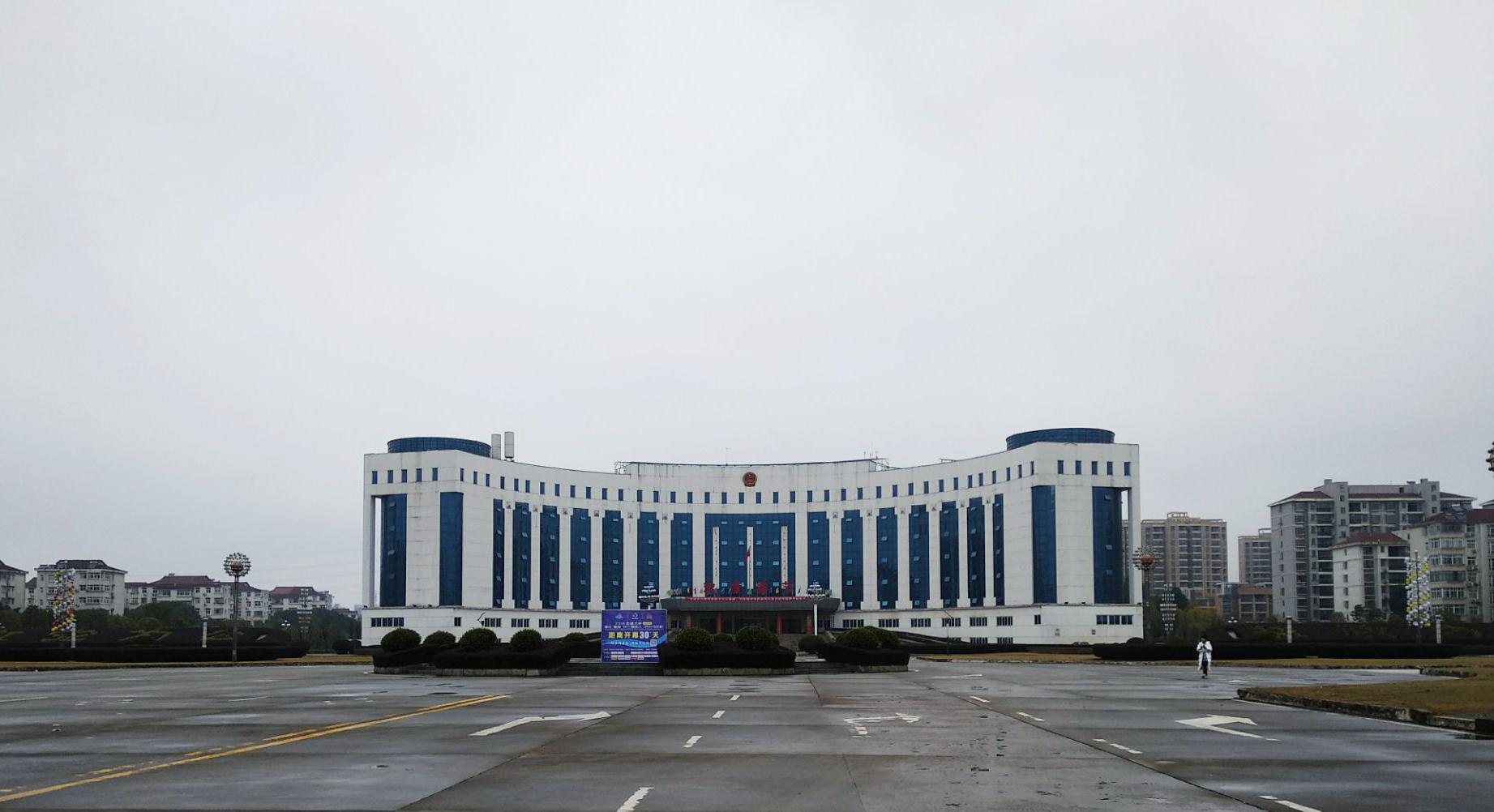 用中国的语言讲中国的故事