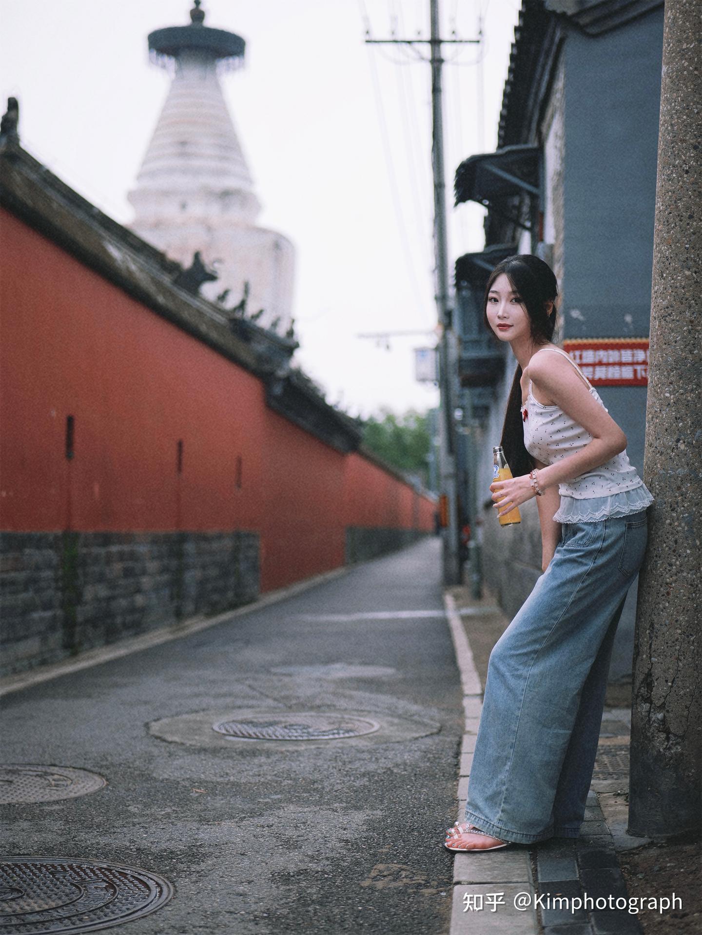 胡同尽头的美女