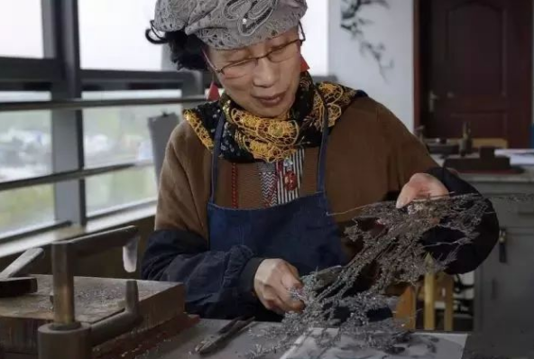 芜湖铁画：以铁代墨，鬼斧神工的非遗之美 - 知乎