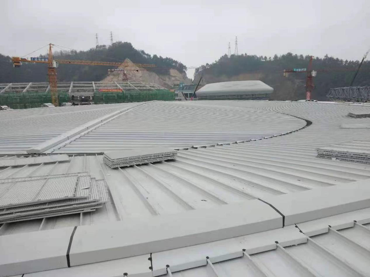铝镁锰板弧形屋面更新改造中的这几点需要注意