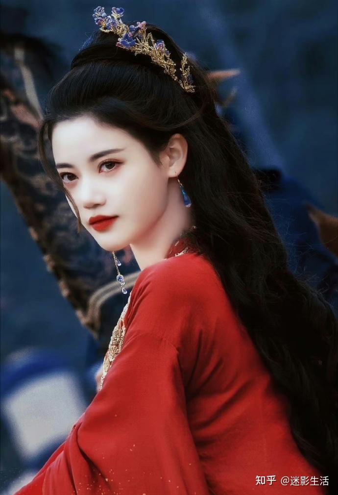 孙珍妮:从塞纳河的美人鱼到《长月烬明》中的小狐妖 - 知乎