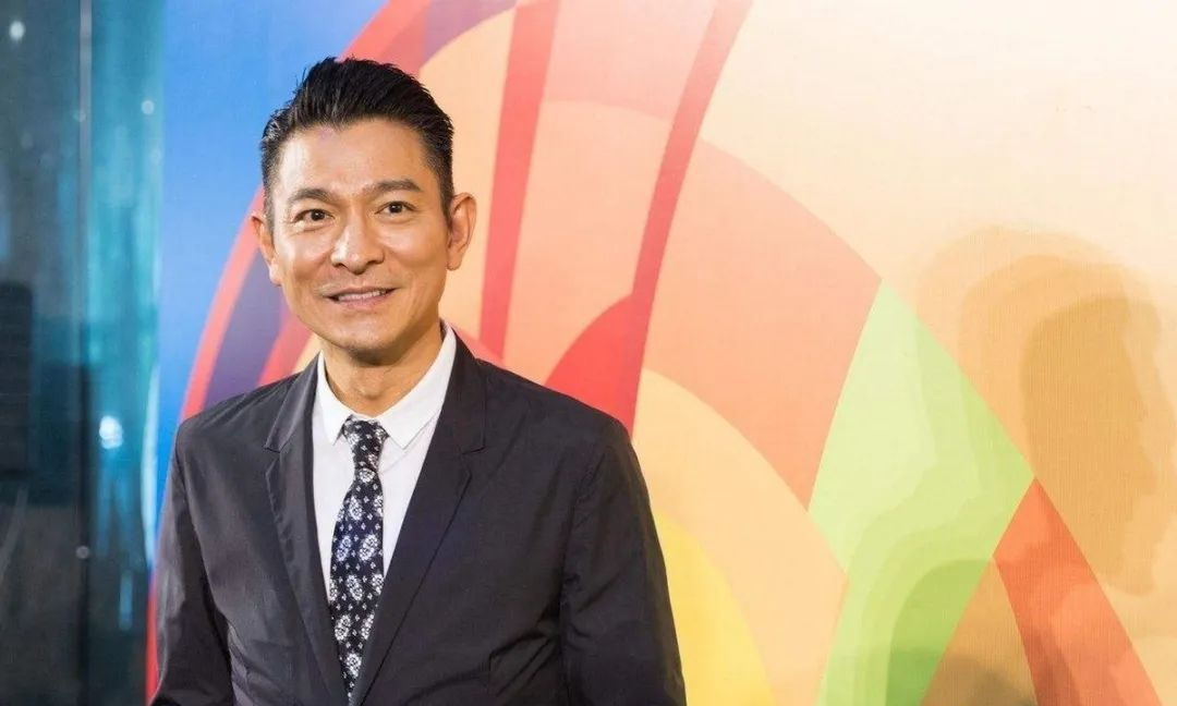 60岁天王刘德华晒出一日三餐网友太狠了怪不得看起来像40岁