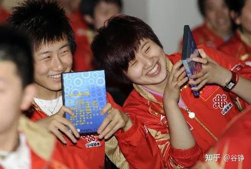 姚彦的故事:与许昕青梅竹马,甘做许昕背后的女人 - 知乎