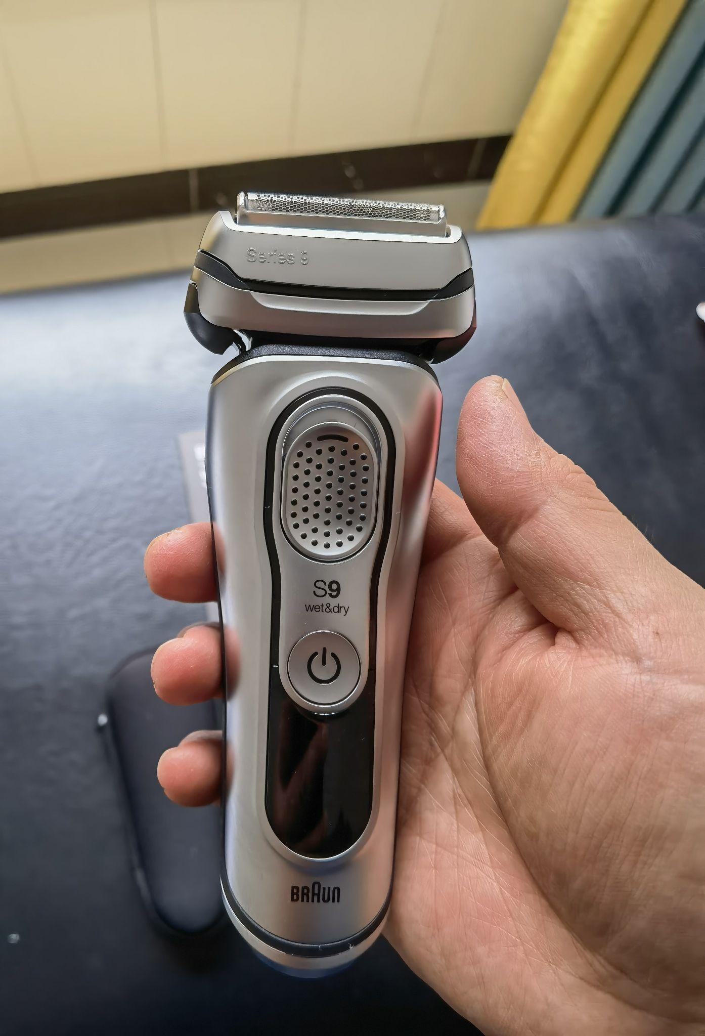 新年的种草手记之二白嫖的博朗9系剃须刀