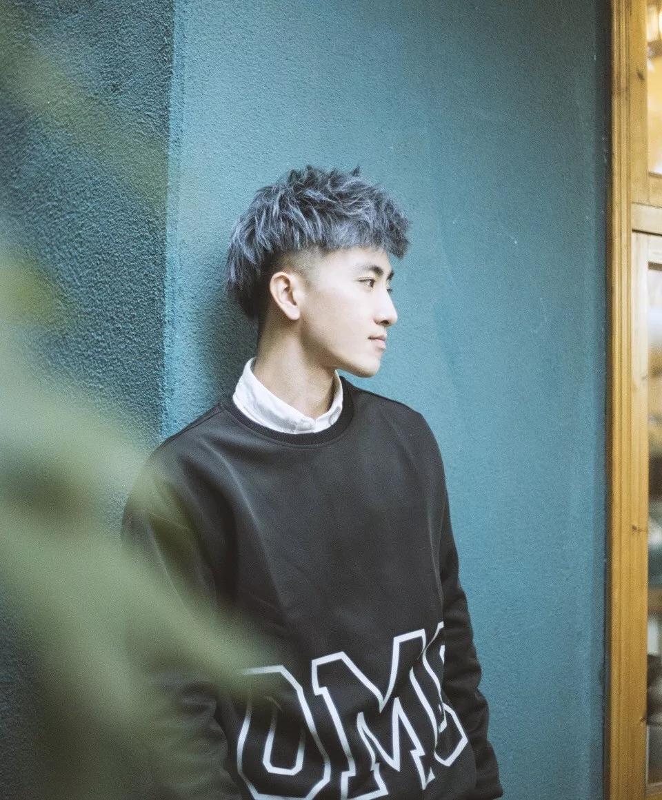 实力小鲜肉舟奕博主唱快乐同盟中学生艺术盛典主题曲我