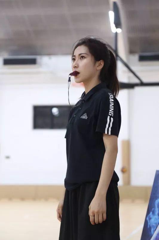目前已是惠州惠阳裁判协会一员曾担任东莞市大学生篮球联赛的裁判过完