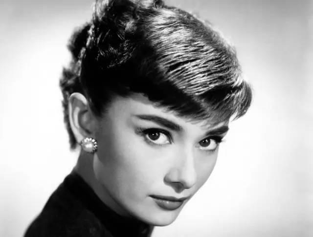 自然与美的化身传世女神奥黛丽赫本