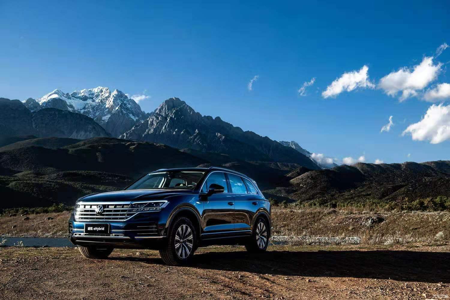 最大续航里程超1000km大众途锐ehybrid上市售价6798万元