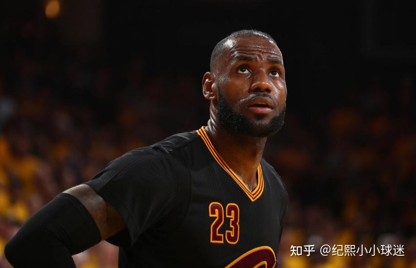 詹姆斯连续三场砍下三双