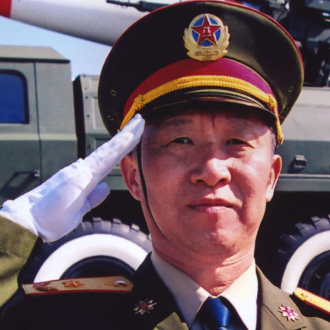 导弹司令杨业功忠诚履行使命的模范指挥员数风流人物