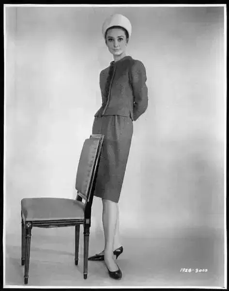 怎样塑造40年代的复古风格40年代的时尚元素都有哪些