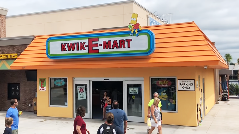 等美国便利店为原型,描绘了许多关于这些品牌的刻板印象,尤以高昂的