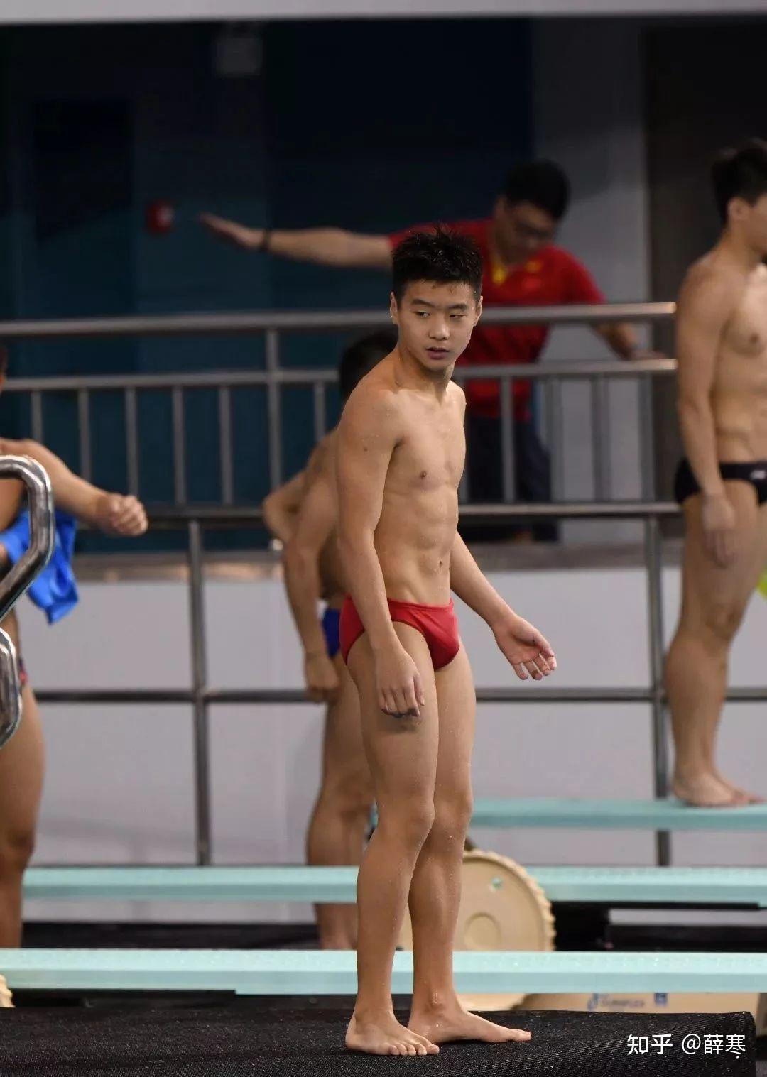 高清抓拍跳水新生帅哥,"大实力"媲美陈艾森!