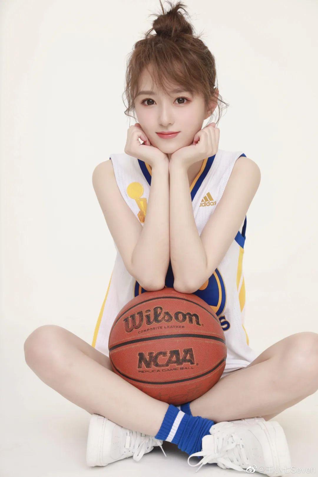 纬度花边腾讯女主播颜值巅峰她与美娜谁美