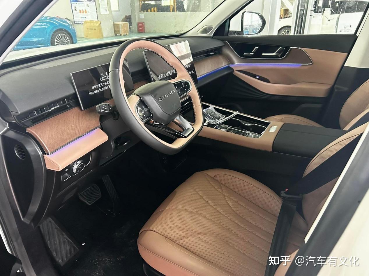 实拍奇瑞瑞虎8l:车长近4米8,多幅轮毂加木纹内饰,够豪华!