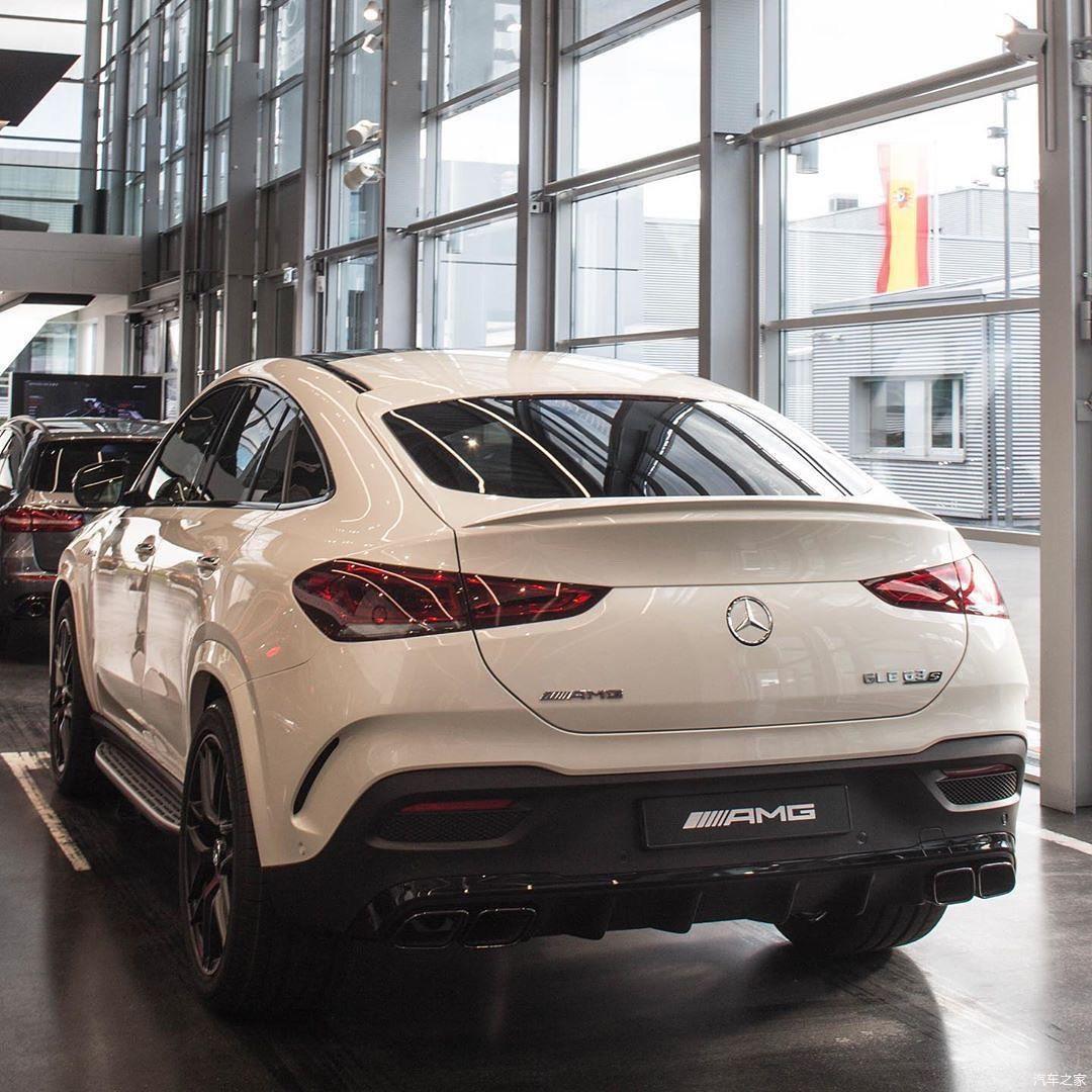 全新奔驰amggle63s轿跑suv实拍整车的造型很动感