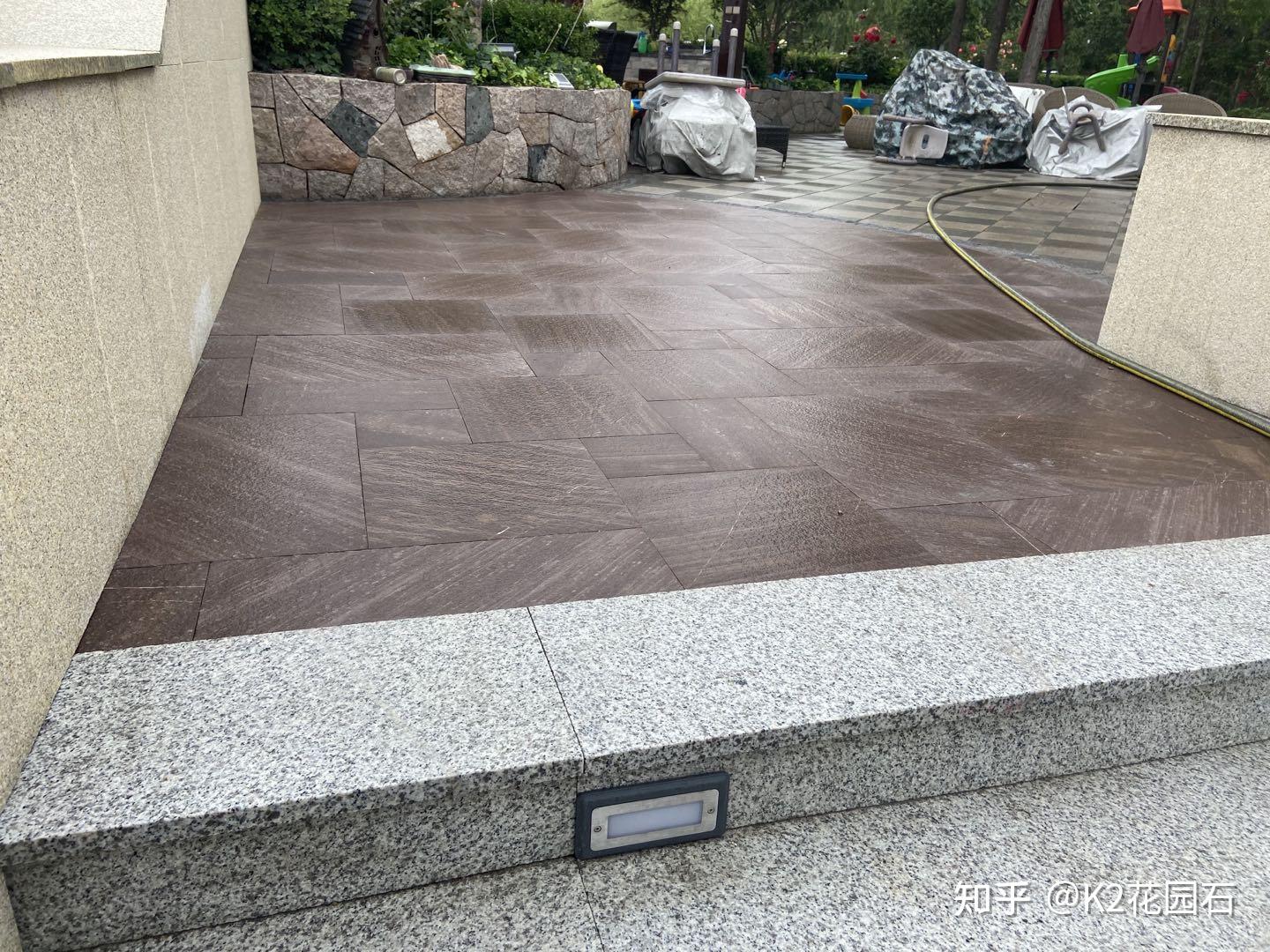 主义花园地铺的代表-紫檀石k2花园石-全球优质花园石材供应商k2花园石