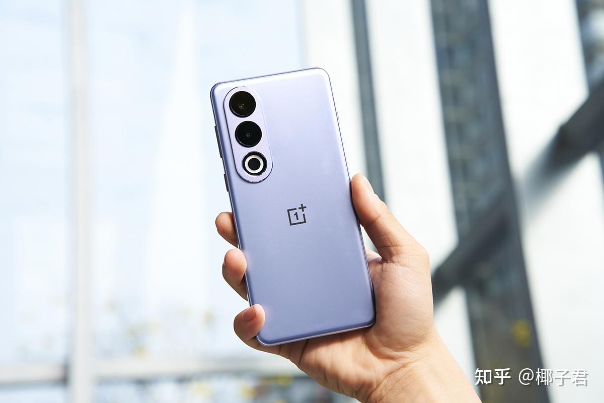 12256g1999元2299元上512g一加新机今日首销