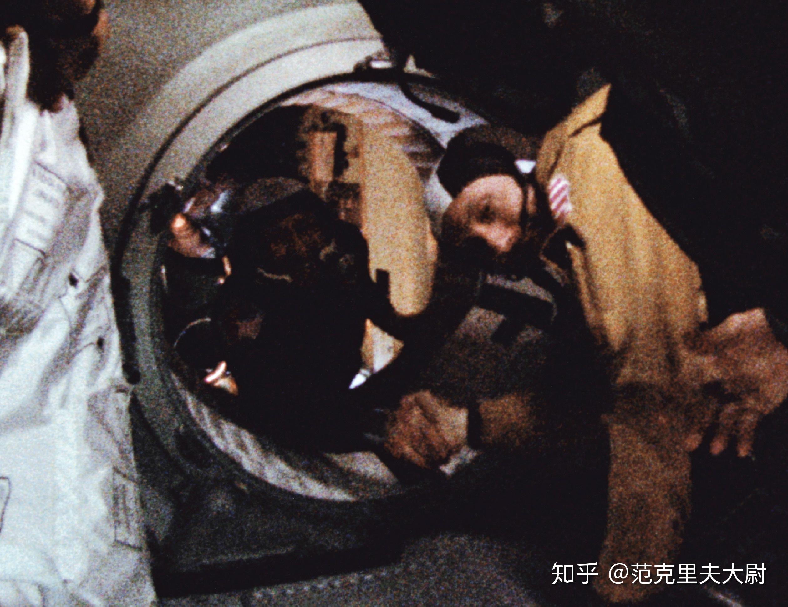 译介小岛秀夫回太空去