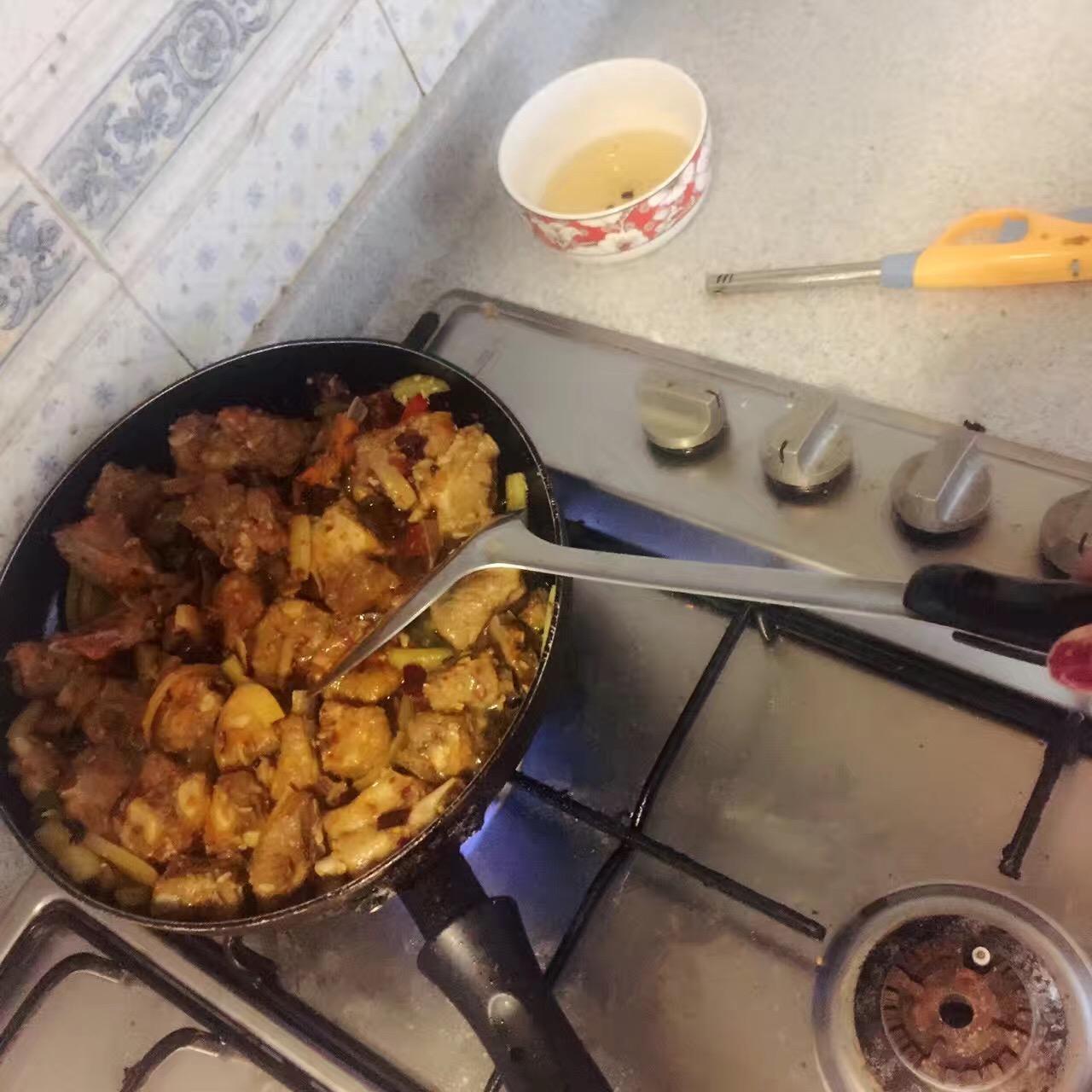 看小说凡是从国外留学回来的男主角都表示吃不