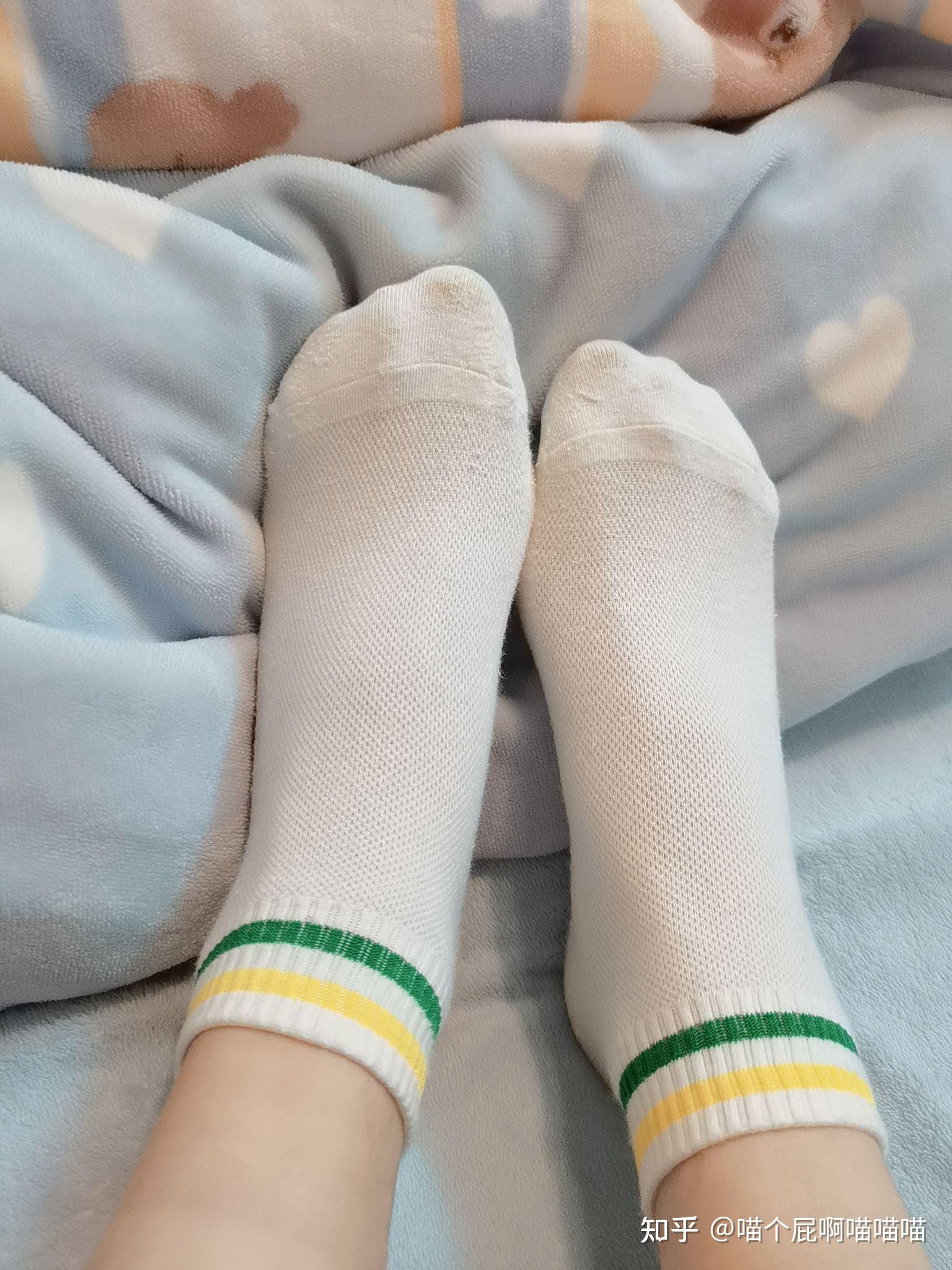 这样的帆布鞋配什么袜子好看