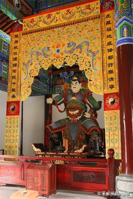 道观里镇守山门的上古天神白虎监兵神君