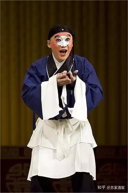 丑行 文丑丑行角色在表演时以插科打诨为主,要嘴皮子利索,念白要如